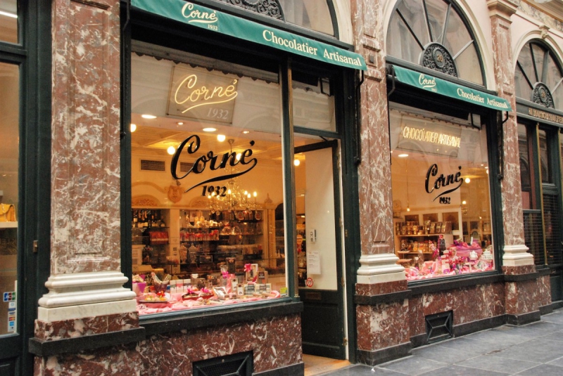 chocolaterie-FLASSANS SUR ISSOLE-min_chocolate_chocolaterie_shop_luxury_chic_gallery_brussels_belgium-558146